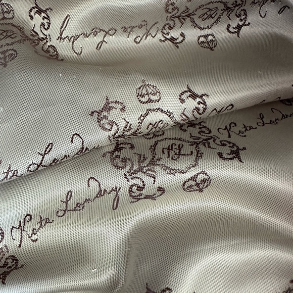 Kate Landry White Shoulder Pocket Book with beige wicker- 8 Pockets! - Picture 13 of 13